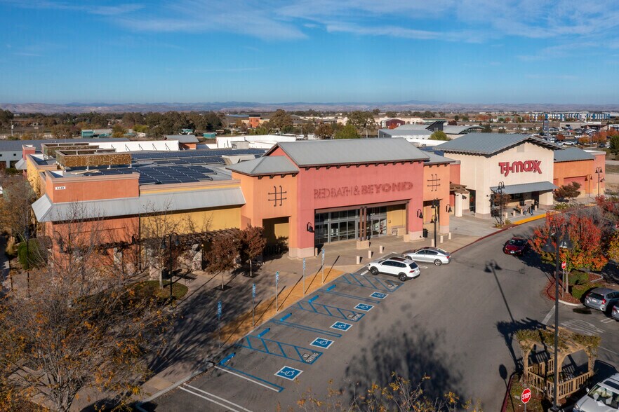 More Photos Of Hwy 46 & Golden Hill Rd @ Highway 46, Paso Robles Unknown For Lease
