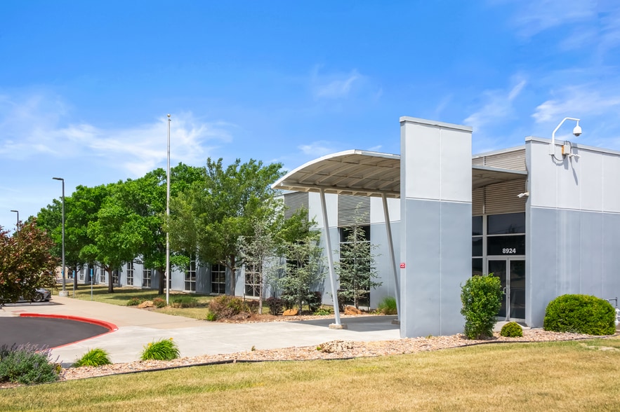 More Photos Of 8924 E 35th St, Wichita Office For Sale