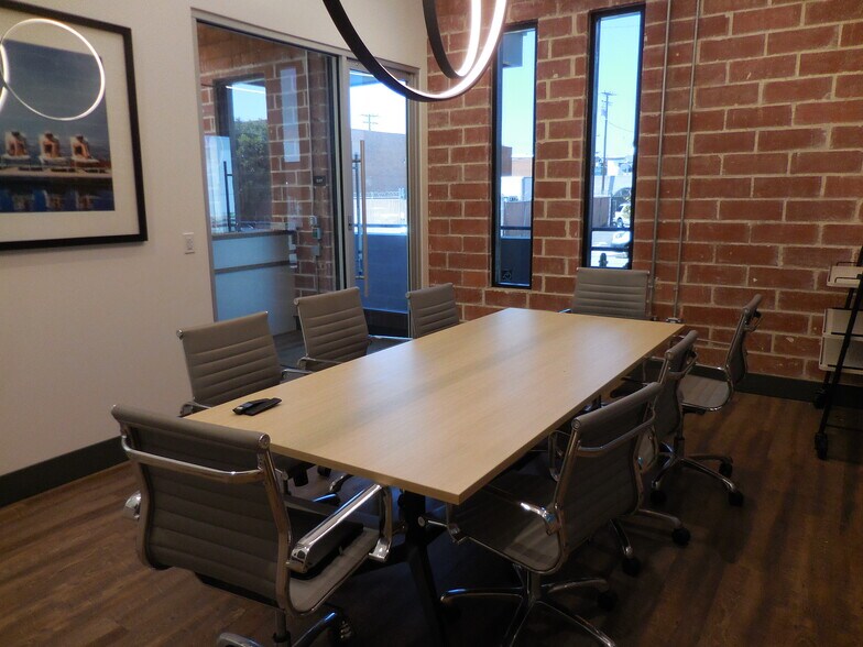 More Photos Of 1206-1210 W Jon St, Torrance Warehouse For Sale