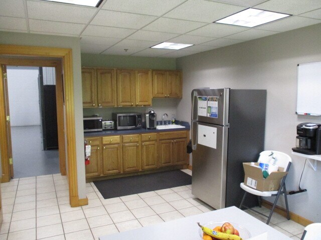 More Photos Of 2900 Northridge Dr NW, Grand Rapids Manufacturing For Sale