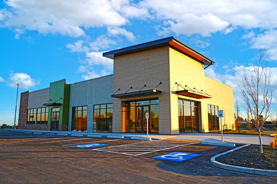 More Photos Of 1522 E Deer Flat Rd, Kuna Restaurant For Lease