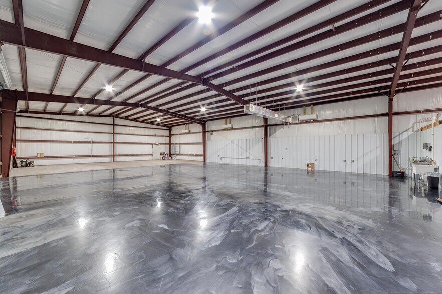 More Photos Of 395 E Lincoln Ave, LaBelle Warehouse For Sale