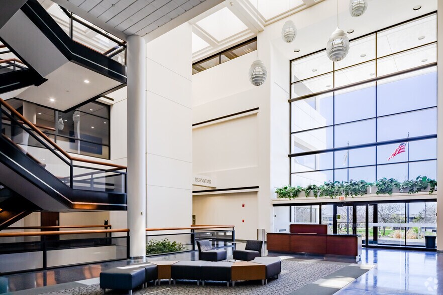 More Photos Of 4949 Harrison Ave, Rockford Unknown For Lease