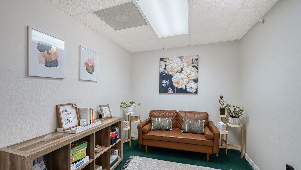 More Photos Of 1505 Tamiami Trl S, Venice Medical For Sale