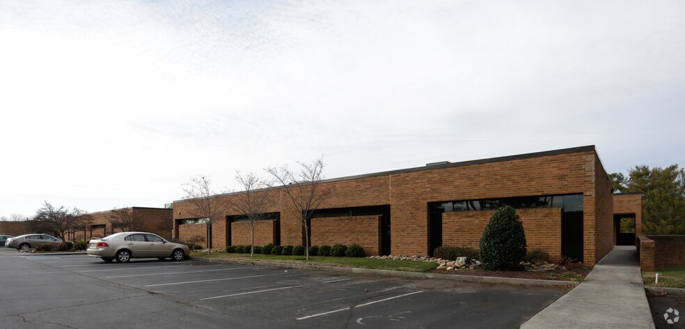 More Photos Of 9047 Executive Park Dr, Knoxville Office For Lease
