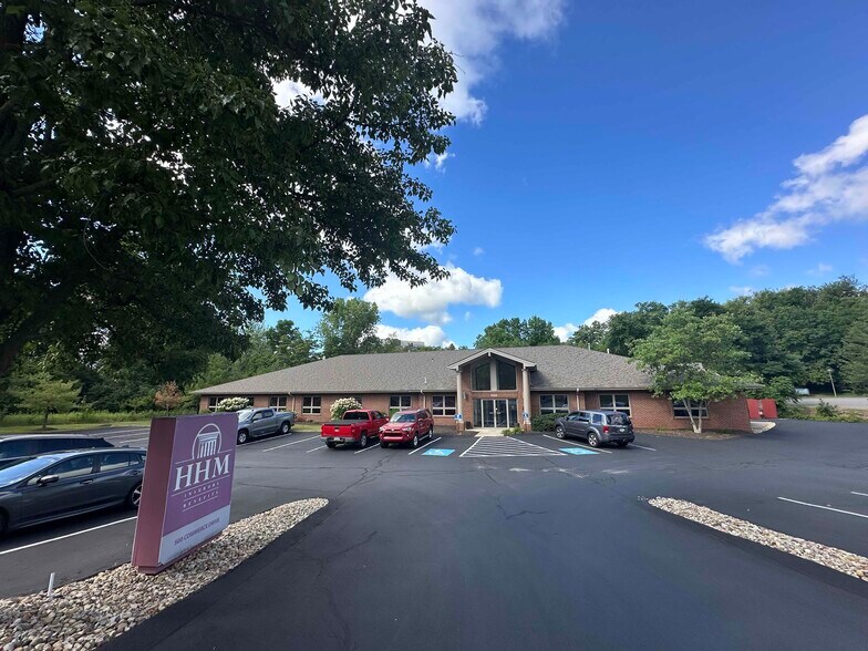 More Photos Of 500 COMMERCE Dr, Coraopolis Office For Sale