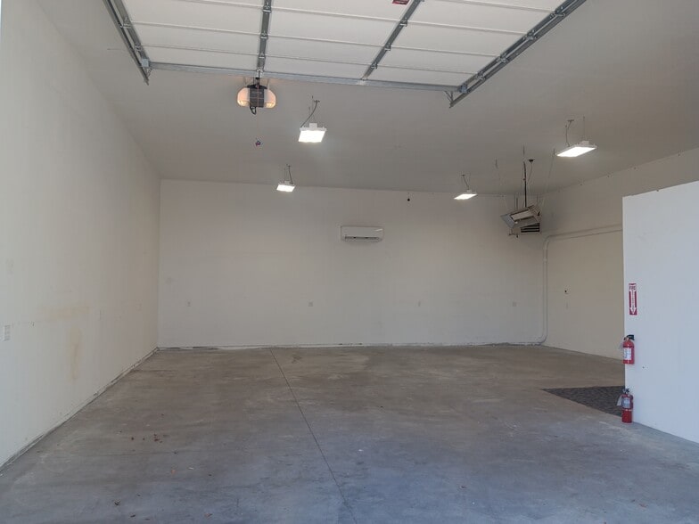 More Photos Of 1680 W Franklin Rd, Meridian Warehouse For Lease