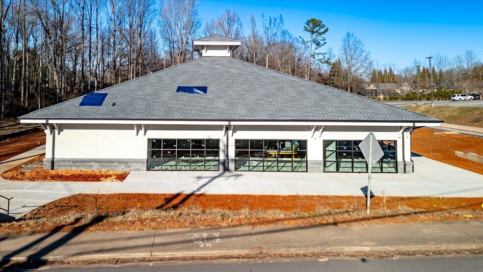 More Photos Of 1 Brookside Dr, Travelers Rest General Retail For Lease