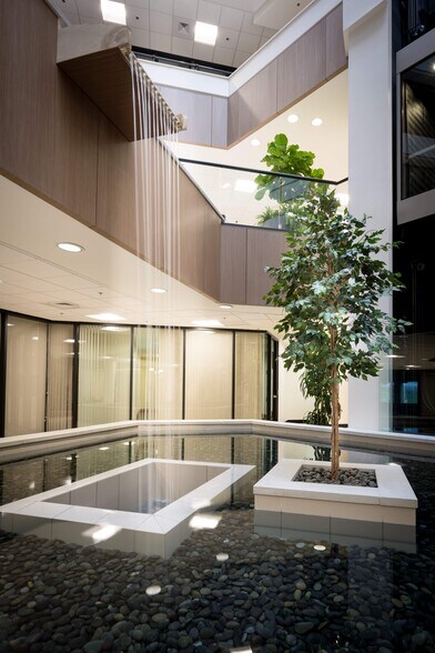 More Photos Of 5295 S Commerce Dr, Salt Lake City Office For Lease