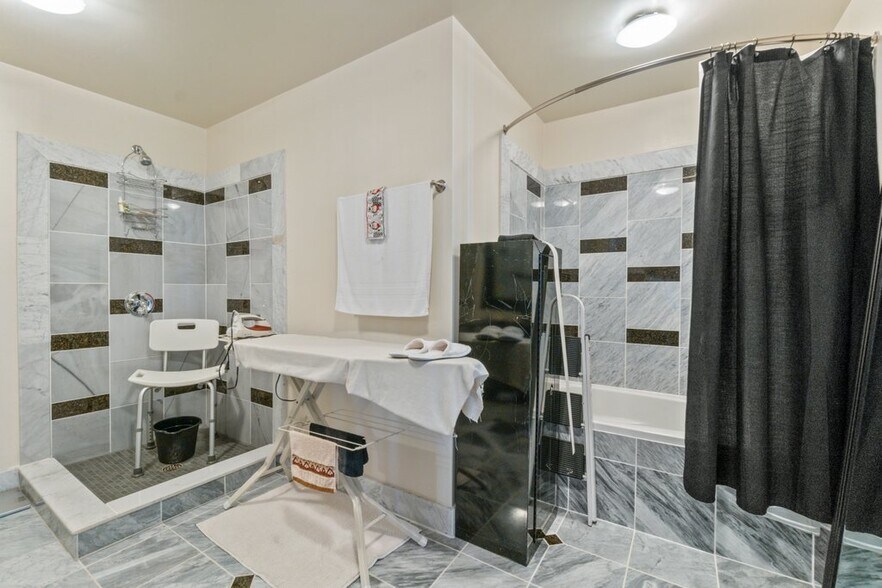 More Photos Of 311-313 W Baltimore St, Baltimore Apartments For Sale