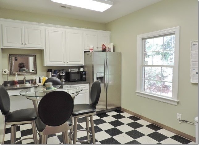 More Photos Of 1815 Forest Hills Rd W, Wilson Office For Lease