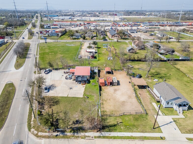 More Photos Of 11727 Wallisville Rd, Houston Auto Dealership For Lease