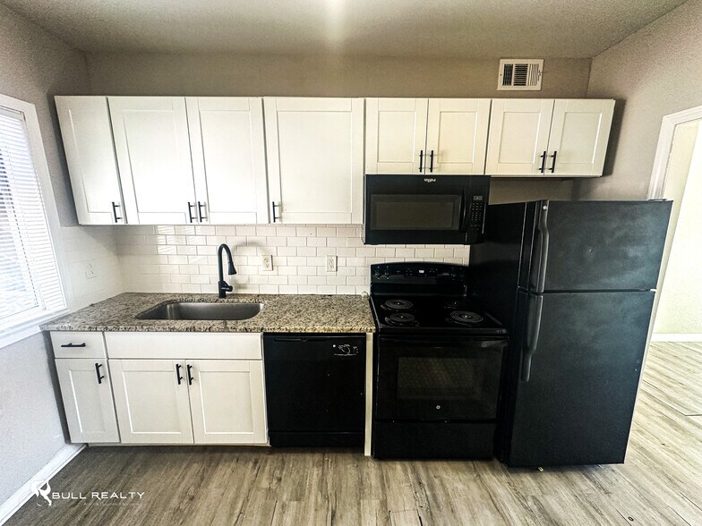 More Photos Of 356 Lanier St, Atlanta Multifamily For Sale