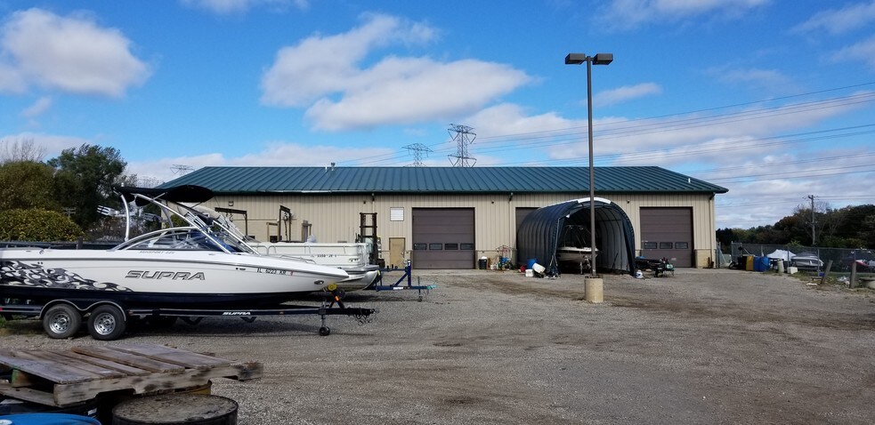 More Photos Of 2101 Route 176, Prairie Grove Showroom For Sale