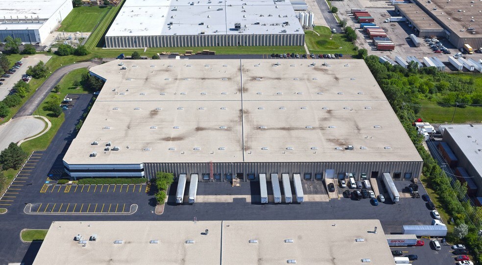 More Photos Of 2501-2575 Allan Dr, Elk Grove Village Warehouse For Lease