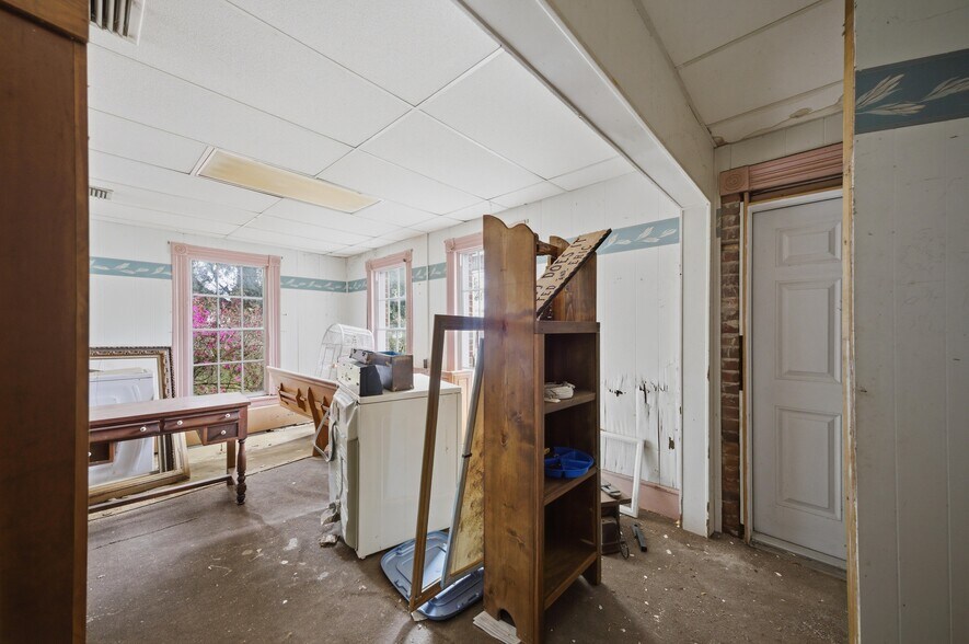 More Photos Of 120 N Main St, Bushnell Office Residential For Sale