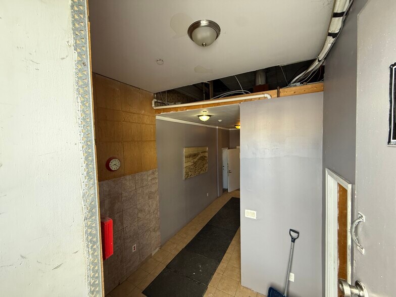 More Photos Of 131-137 Essex St, Lawrence Storefront Retail Residential For Lease