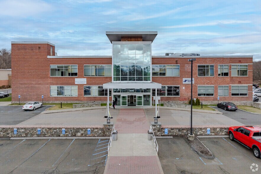 More Photos Of 761 Main Ave, Norwalk Office For Lease