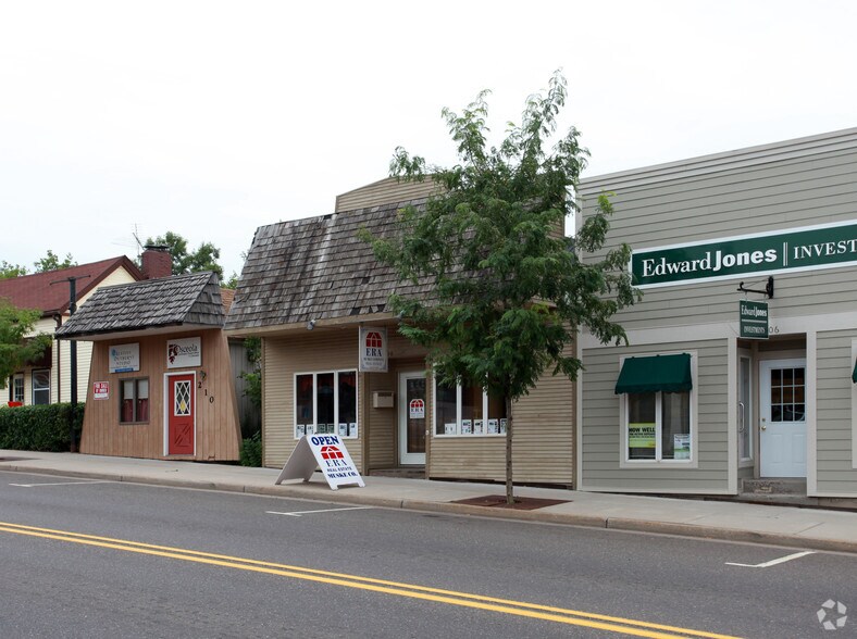 More Photos Of 208 N Cascade St, Osceola Storefront For Sale