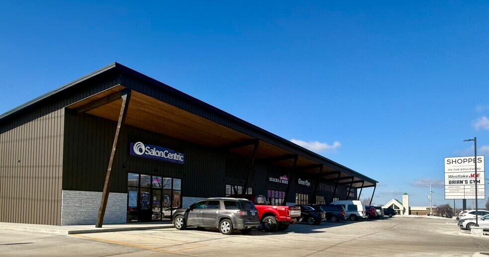 More Photos Of 1020 Thompson Blvd, Sedalia Storefront Retail Office For Lease