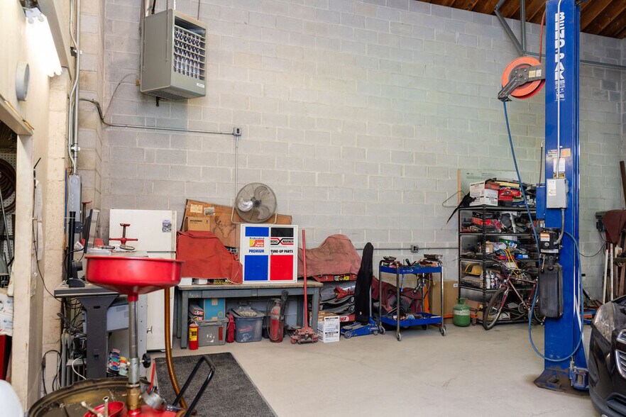 More Photos Of 8257 Frankford Ave, Philadelphia Auto Repair For Sale