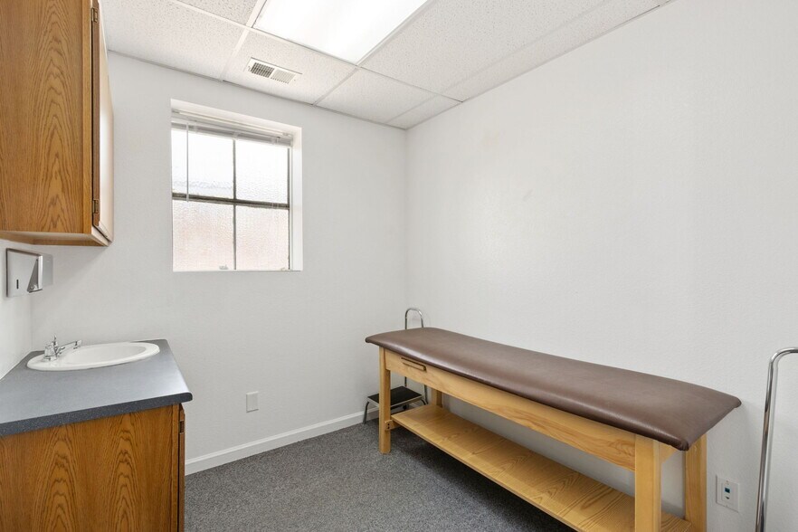 More Photos Of 1307 Crook Ave, Cheyenne Medical For Sale