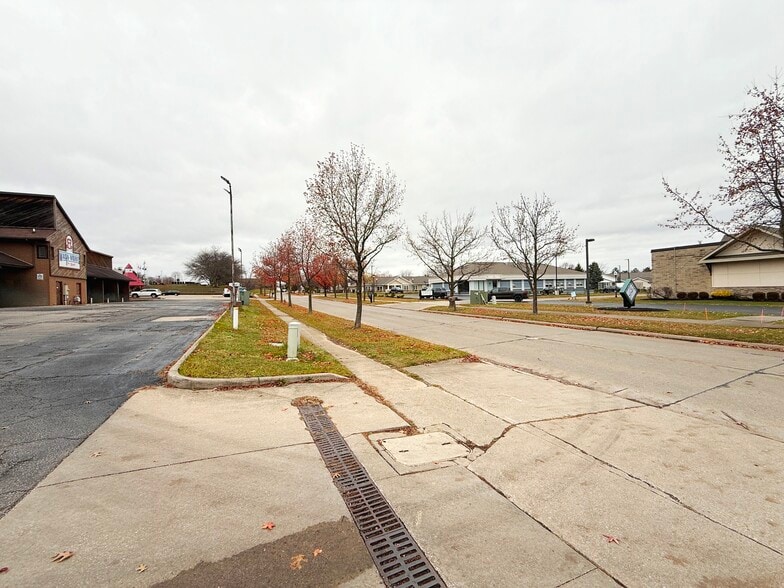 More Photos Of 170 Northland Dr, Medina Carwash For Sale