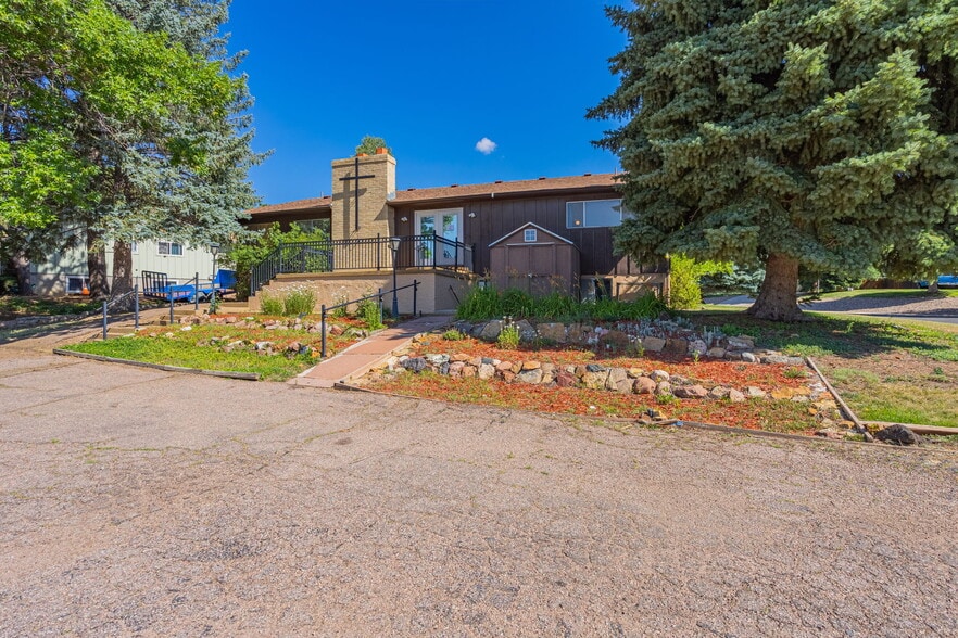 More Photos Of 1628 Babcock Ln, Colorado Springs Specialty For Sale