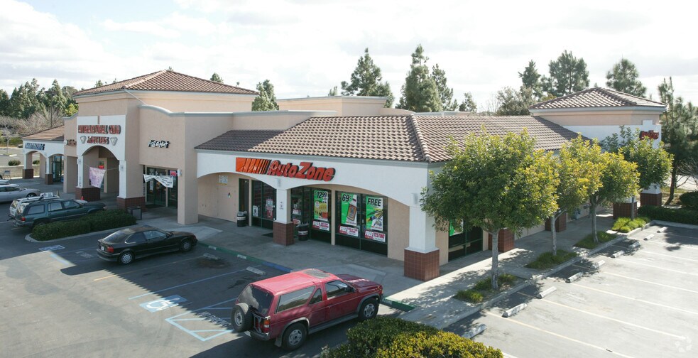 More Photos Of 885 E H St, Chula Vista General Retail For Lease