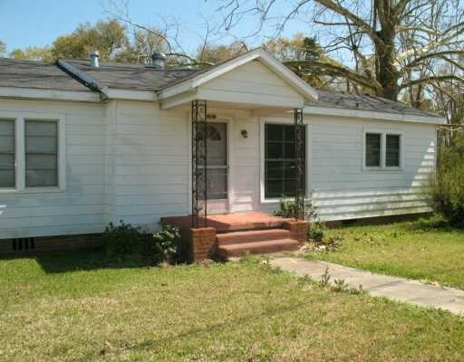 Primary Photo Of 1904 N Martin Luther King Hwy, Lake Charles Storefront Retail Residential For Sale