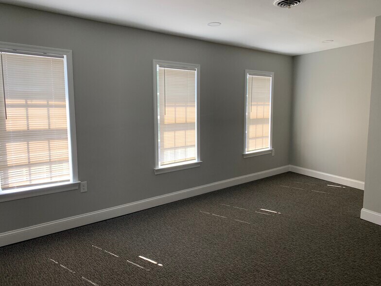 More Photos Of 129 W Patrick St, Frederick Office Residential For Lease