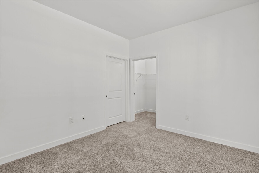 More Photos Of 451 Church St, Norfolk Apartments For Lease