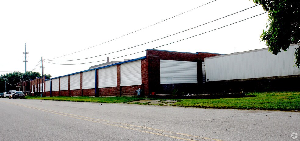 More Photos Of 1351 E Roosevelt Ave, Indianapolis Loft Creative Space For Lease