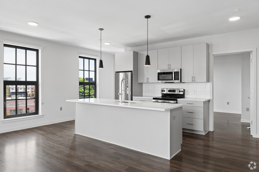 More Photos Of 10 Monroe St, Norwalk Apartments For Lease