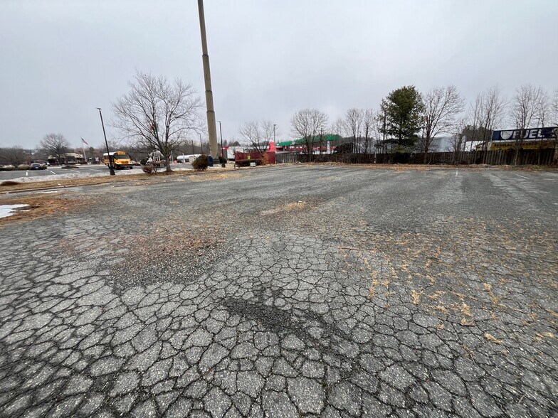 More Photos Of 4904 Southpoint Pky, Fredericksburg Land For Lease