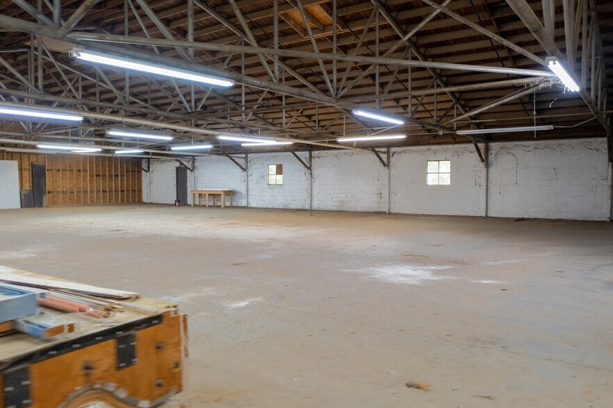 More Photos Of 440 Frankston St, Jacksonville Warehouse For Sale