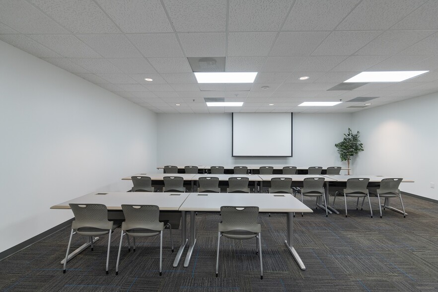 More Photos Of 17177 Preston Rd, Dallas Office For Lease