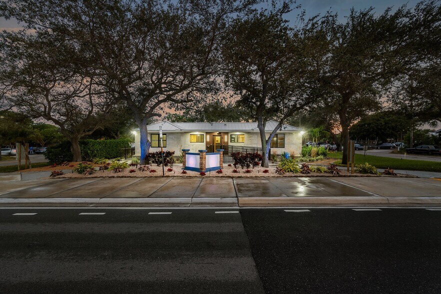 More Photos Of 112 SE 10th St, Delray Beach Office Residential For Lease