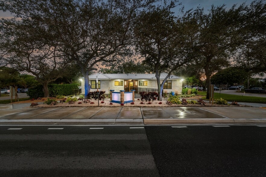 More Photos Of 112 SE 10th St, Delray Beach Office Residential For Sale