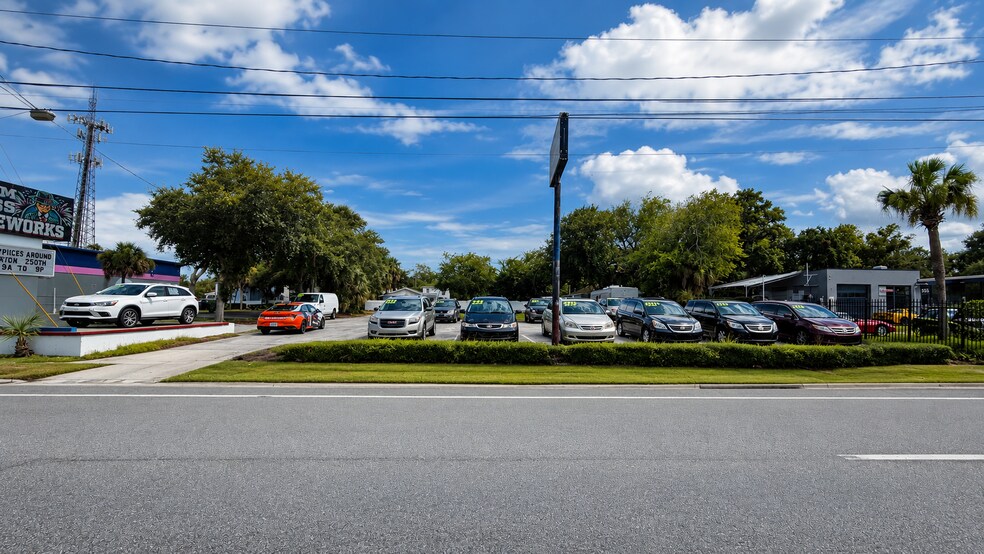 More Photos Of 555 W International Speedway Blvd, Daytona Beach Auto Dealership For Sale