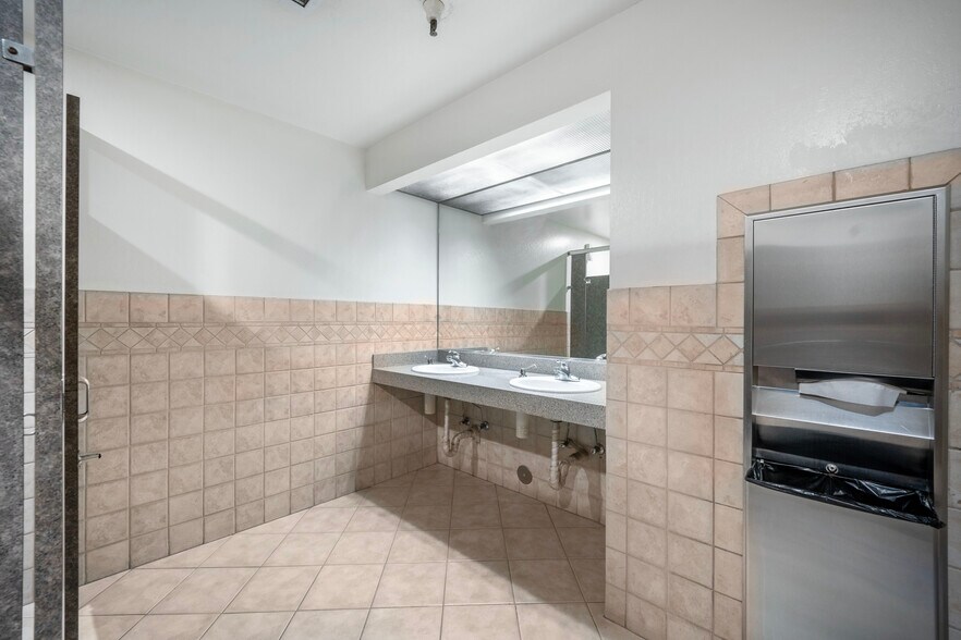 More Photos Of 1754 Technology Dr, San Jose Medical For Lease