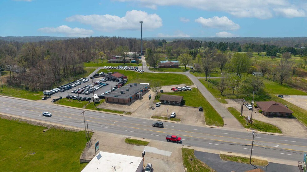More Photos Of 2737 E Jackson Blvd, Jackson Medical For Lease