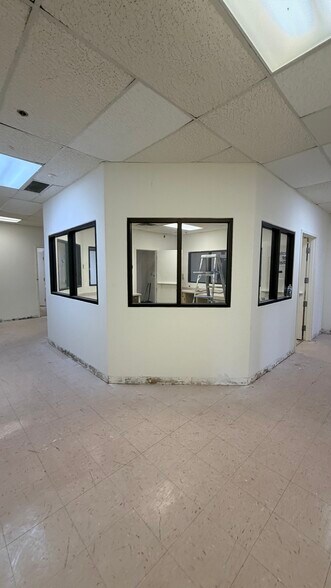 More Photos Of 3005 Lenora Church Rd, Snellville Office For Lease