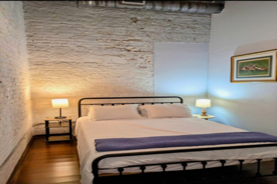 More Photos Of 828 E 15th St, Brownsville Office For Sale