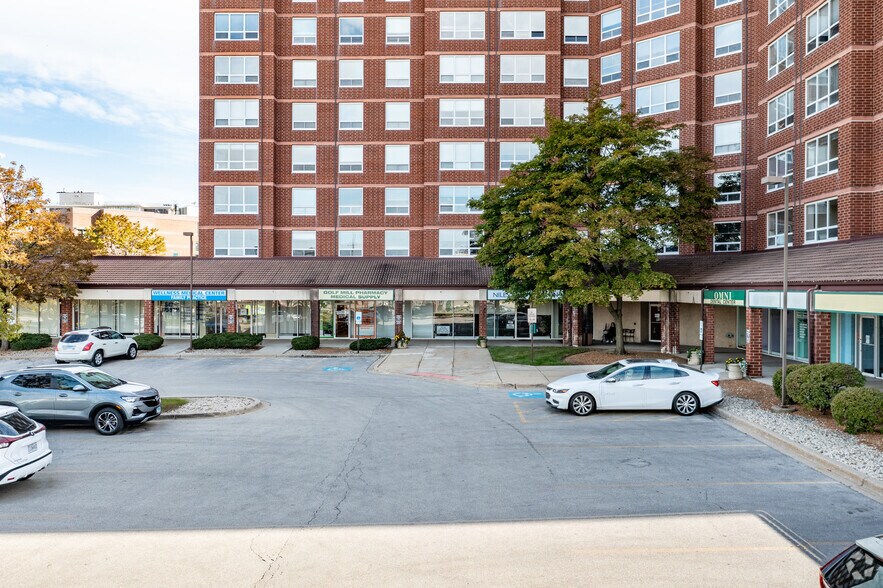 More Photos Of 8975 W Golf Rd, Niles Apartments For Lease