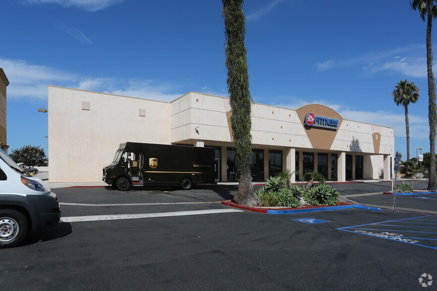 5858 Warner Ave, Huntington Beach, CA 92649 Retail