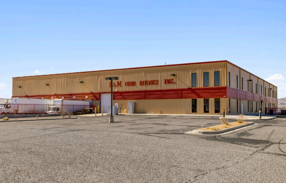 More Photos Of 885 Airpark Dr, Bullhead City Warehouse For Lease