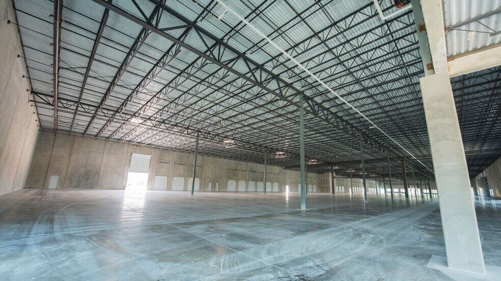 More Photos Of 401 Center Ridge Dr, Austin Flex For Lease