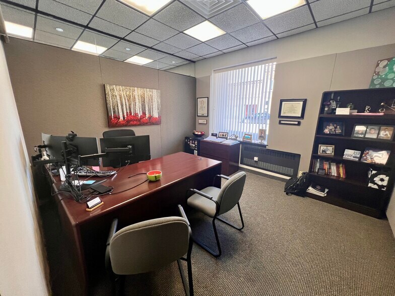 More Photos Of 302 5th St SW, Willmar Office For Sale