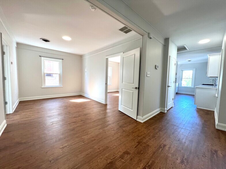 More Photos Of 24 S Centre St, Merchantville Restaurant For Sale